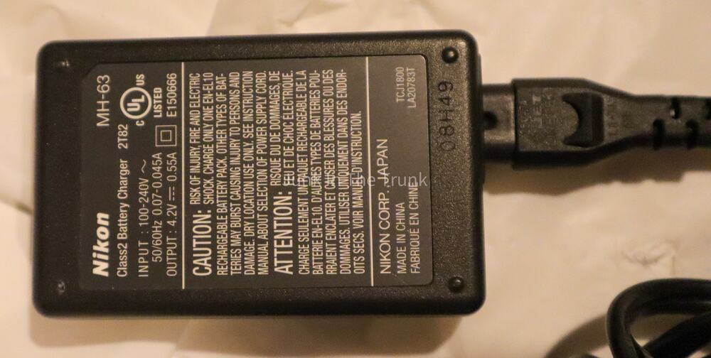 Nikon MH-63 battery charger